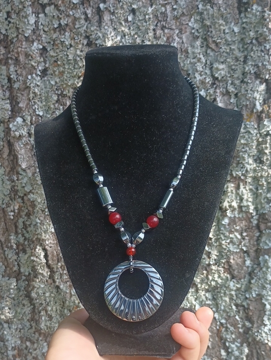 Vintage Jewelry - Vintage Hematite Pendant Necklace